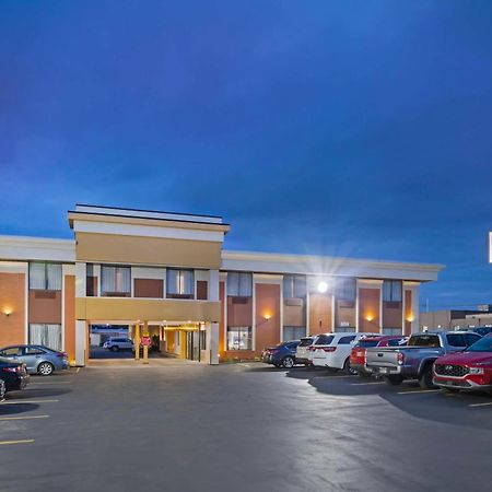 Best Western Inn At The Rochester Airport Экстерьер фото