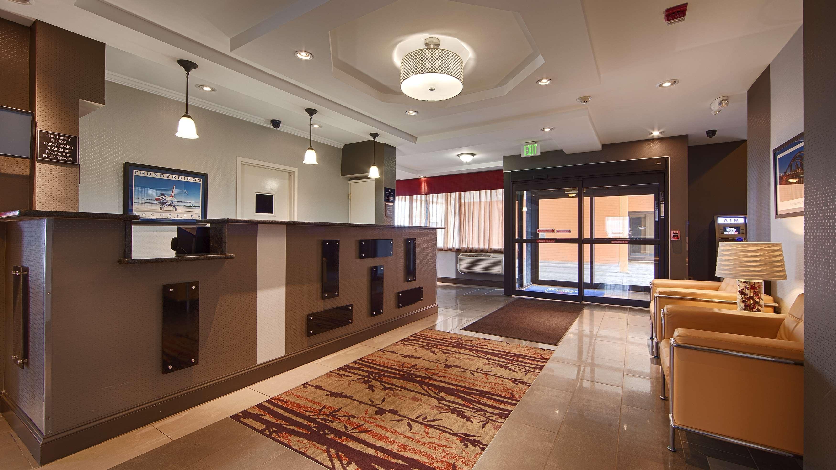 Best Western Inn At The Rochester Airport Экстерьер фото
