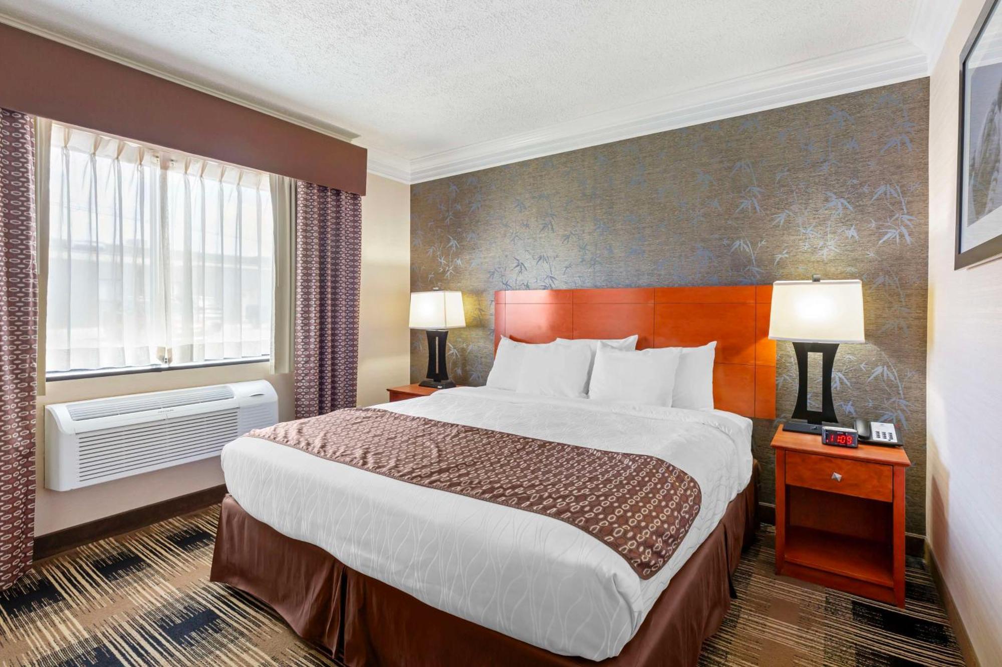 Best Western Inn At The Rochester Airport Экстерьер фото