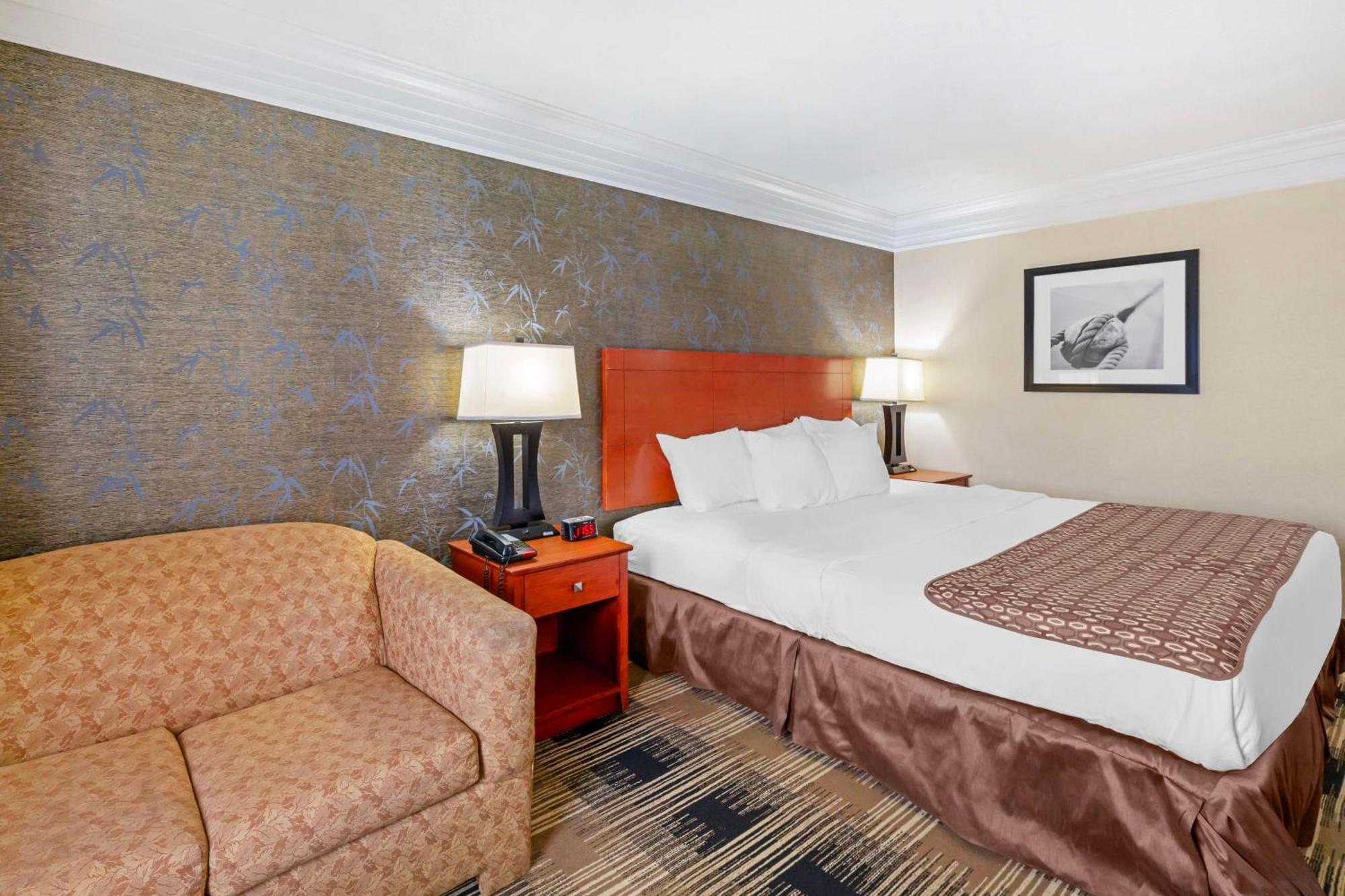 Best Western Inn At The Rochester Airport Экстерьер фото